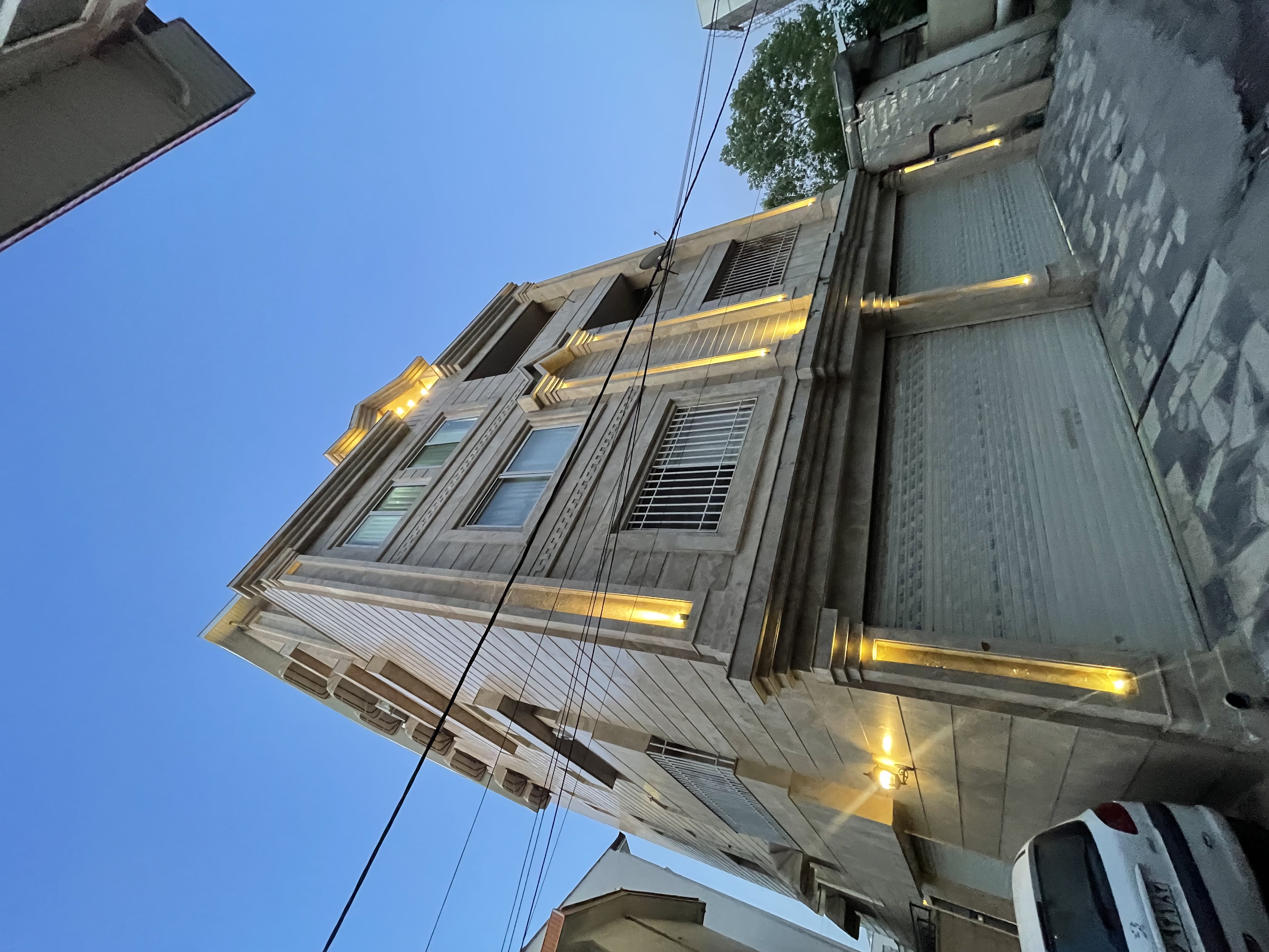 ۲۰۰متر اپارتمان رادیو دریا